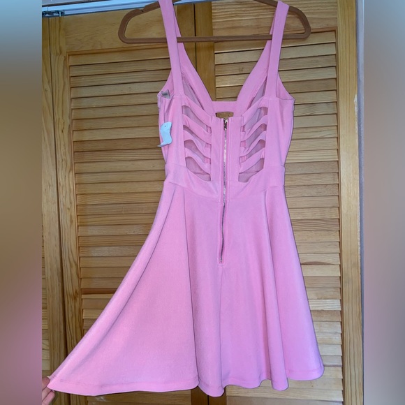 NWT Pink short dress, with strappy cut outs size Small - Picture 5 of 10